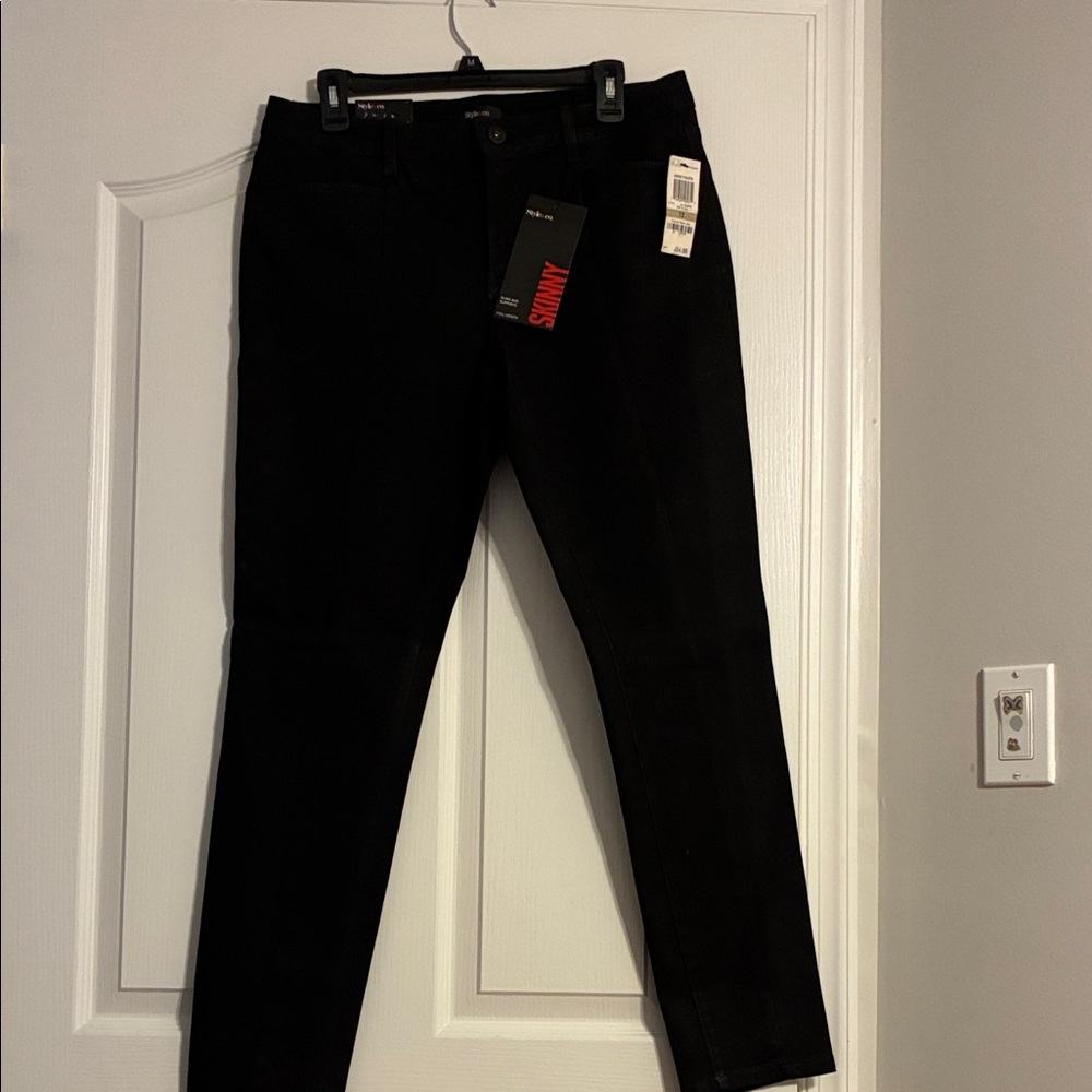 Women’s Black Skinny Jeans